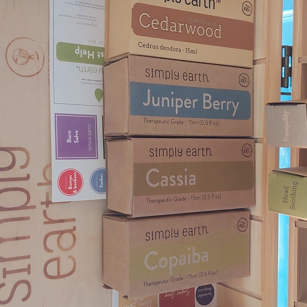 Simply Earth Essential Oils Lot With Case - Picture 6 of 6